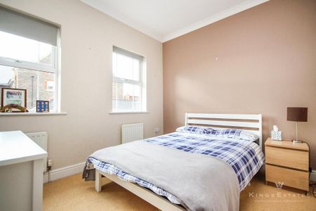 4 bedroom property to rent - Photo 3