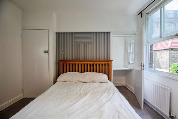 Room in a Shared House, Blackheath Road, SE10 - Photo 1
