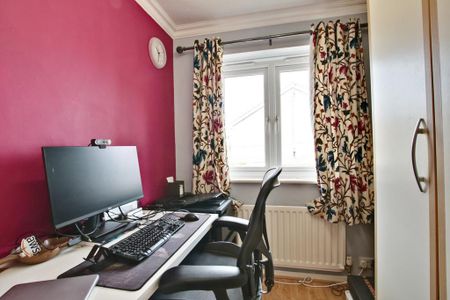 4 bedroom detached house to rent - Photo 5