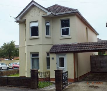 Alton Road, Wallisdown - Photo 2