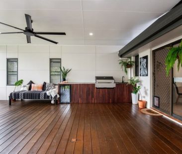 Emerald Beach, 15 Lights Street - Photo 3