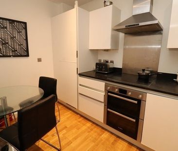 Room in a Shared Flat, Centenary Heights, SE10 - Photo 6
