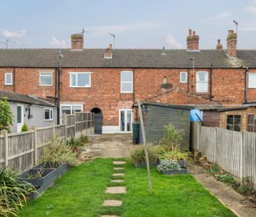 3 bedroom terraced house to rent - Photo 2