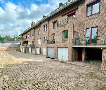 2 slaapkamer appartement met klein terras en inpandige garage vlakb... - Foto 1