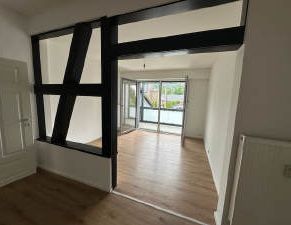 Moderne 4,5 Zimmerwohnung in zentraler Wohnlage zwischen Engelskirchen und Gummersbach - Foto 1