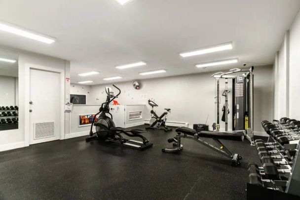 Kingston Tower — Bachelor available at 342 - 15 Avenue SW, Calgary - Photo 1
