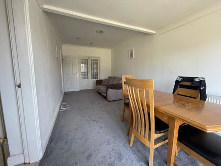 1 Bedroom For Rent - Photo 4
