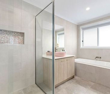 35 Rowands Street, Mount Duneed - Photo 2