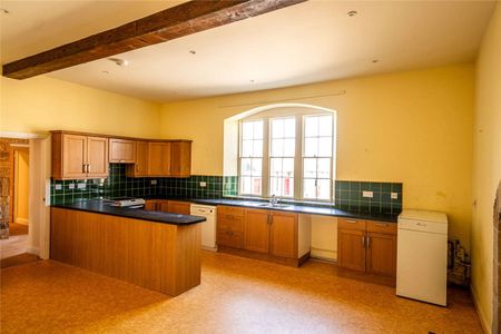 Attractive farmhouse with views of Hadrian's Wall, historic grounds, useful outbuildings, and development potential. Well-connected by road and rail. - Photo 5