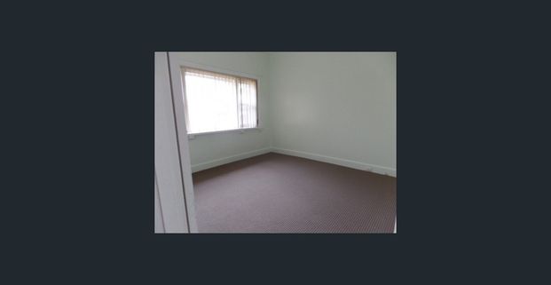 Large Family Home - Photo 1