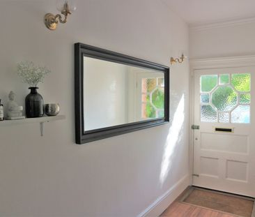 1 Bed Maisonette, Eden Road, CR0 - Photo 2