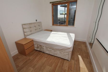 Crozier House, Leeds City Centre, LS10 1LQ - Photo 5