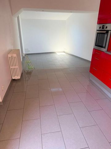 Location Maison 3 pièces 58m² ANGERS 49000 - Photo 2