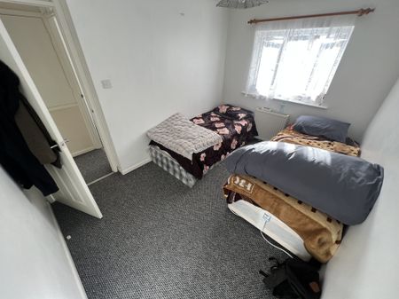 Winnington Close, Northampton - Photo 3