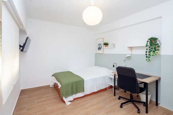 Carrer de la Pianista Empar Iturbi, Valencia, Valencian Community 46007 - Photo 1