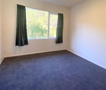 Bottom of Townhouse in Karori! - Photo 3