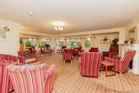 1 bedroom retirement property to rent - Photo 3