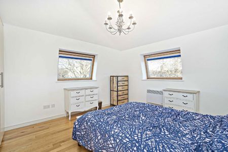 City Road, EC1V, London - Photo 5