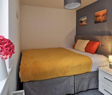 1 bedroom in a house share to rent - Photo 2