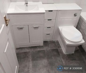 2 bedroom end of terrace house to rent - Photo 5