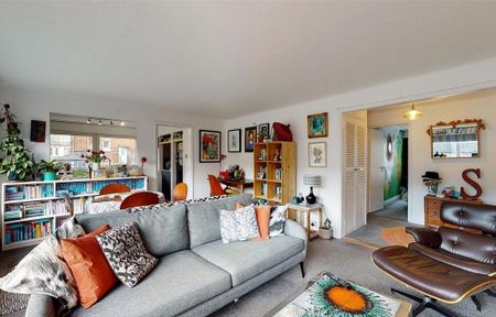 3 bedroom flat to rent - Photo 2