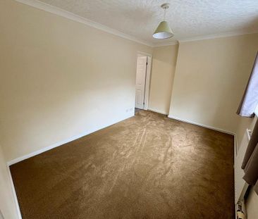 1 bedroom ground floor flat to rent - Photo 2