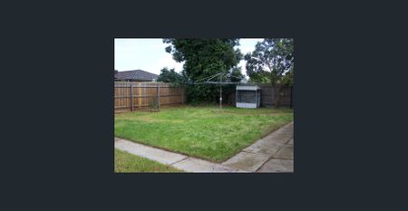 Your new family home awaits! - Photo 4