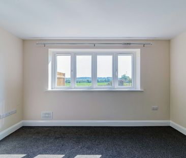 Detached house to rent on - Photo 2