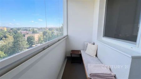 Pronájem zařízeného bytu 2+1 se zasklenou lodžií, Brno-Bystrc, ul. Opálkova - Photo 4