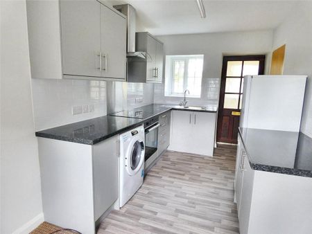 2 bedroom detached house to rent - Photo 4