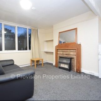 2 Bedroom Flats in Leeds - Photo 3