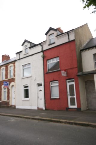 24 Donegall Avenue, Belfast, BT12 6LX - Photo 4