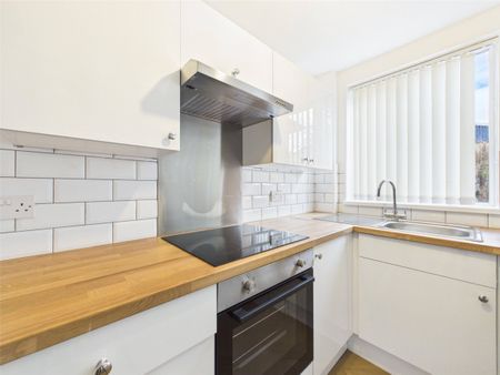 Salisbury Street, Beeston, Nottingham, NG9 - Photo 5