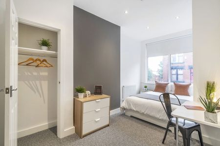 6 Bed Terraced House, Hartley Grove, LS6 - Photo 3