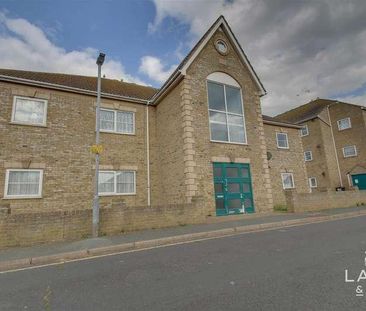 Barclay Square, Jaywick, Clacton-on-sea, CO15 - Photo 3