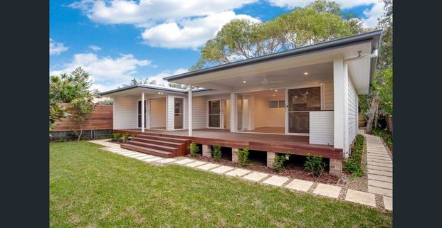 Beachside spacious two bedroom home in top location - Photo 1