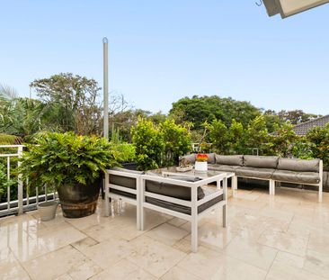 Unique penthouse style entertainer in leafy cul-de-sac - Photo 6