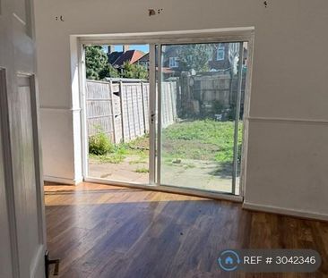 3 bedroom terraced house to rent - Photo 1