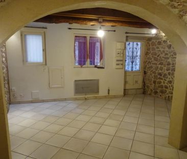 Location Maison 3 pièces 76m² CALLIAN 83440 - Photo 3