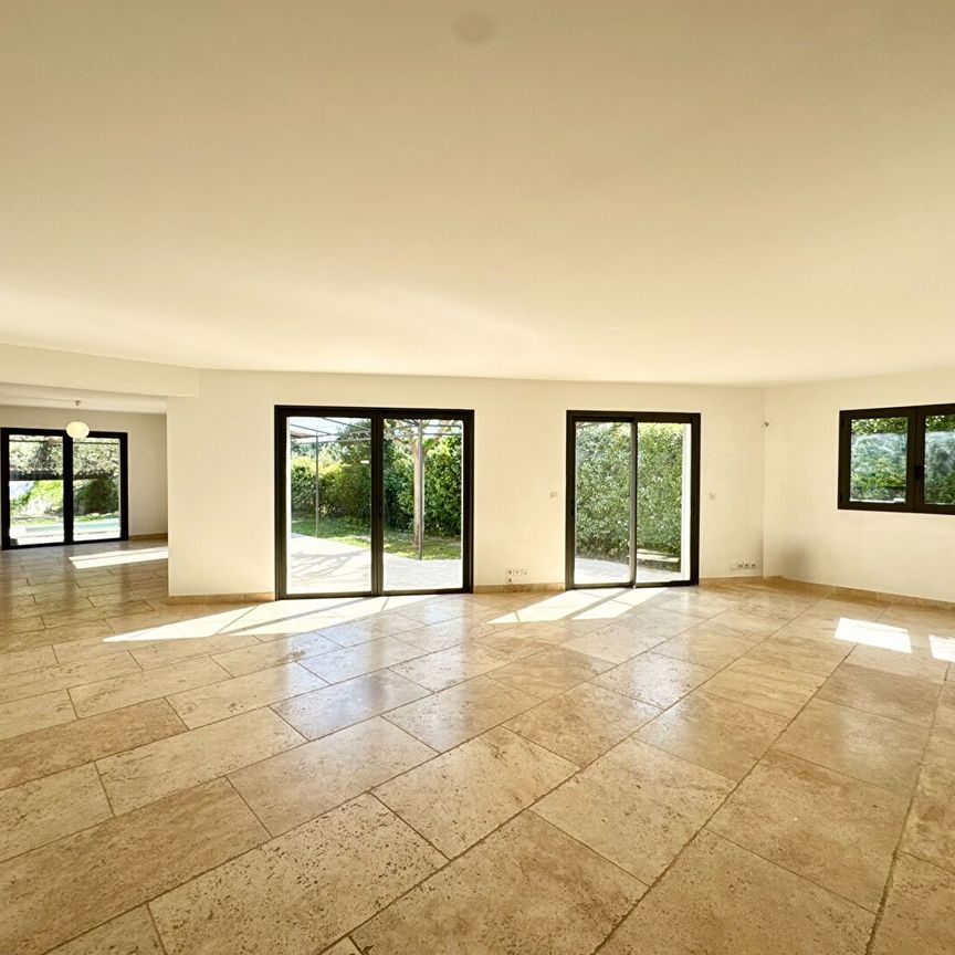 Tout savoir sur cette maison dans le quartier Grand Sud- Aix la Duranne, à Aix-en-Provence - Photo 1