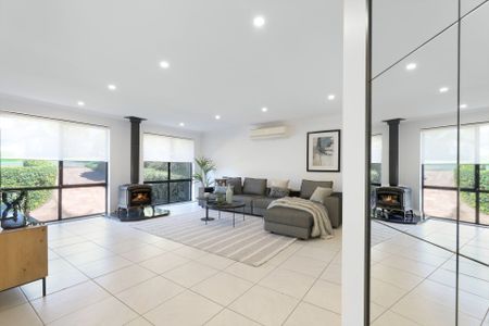 Spacious Family Living with Poolside Entertaining in the Heart of Mulgoa - Photo 2