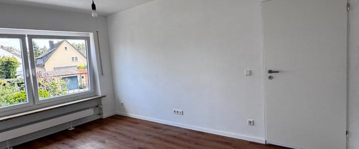 3-ZKB-Wohnung, 1. OG mit Balkon und Naturblick – frisch renoviert - Foto 1