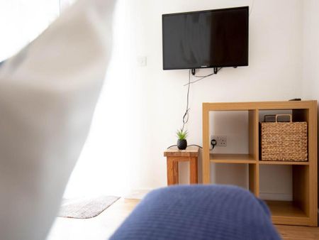 1 bedroom house to rent - Photo 2