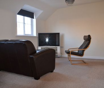 2 Bed Flat, Waggon Road, LS10 - Photo 5