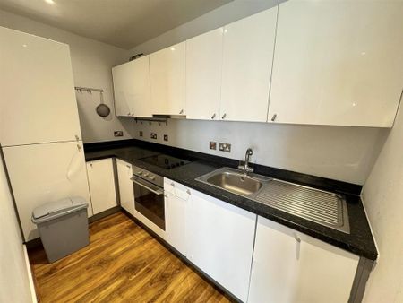 2 bedroom apartment to rent - Photo 4