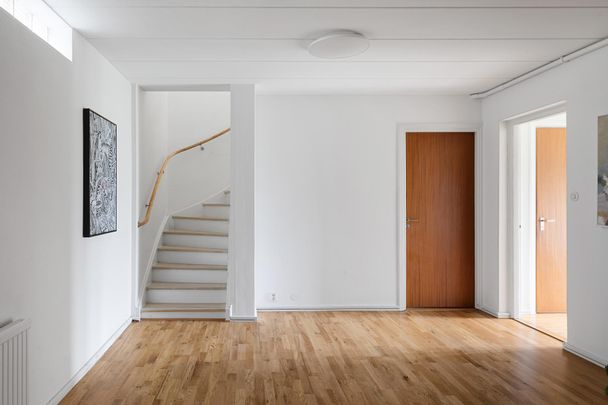 Rönnbärsvägen, Tyresö - Foto 1