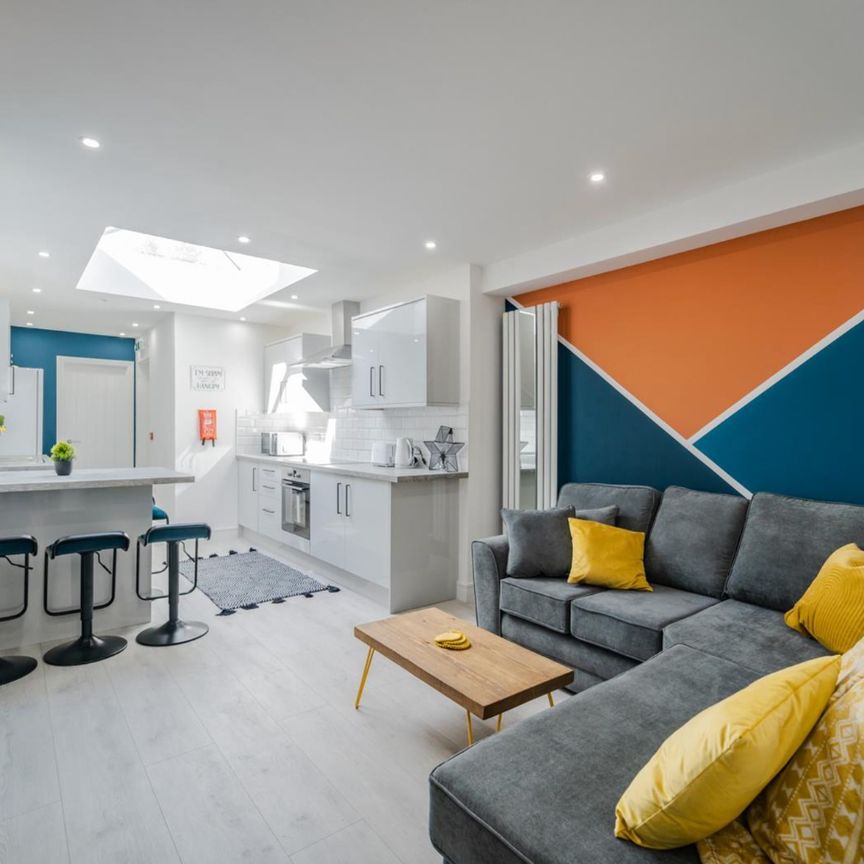 Winchester Street Room 3 - Photo 1