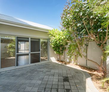 MODERN & CENTRALLY LOCATED - Photo 6