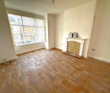4 bedroom terraced house to rent - Photo 1