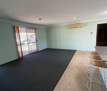 Tidy Home in Close Proximity to Kingaroy Hospital - Photo 3
